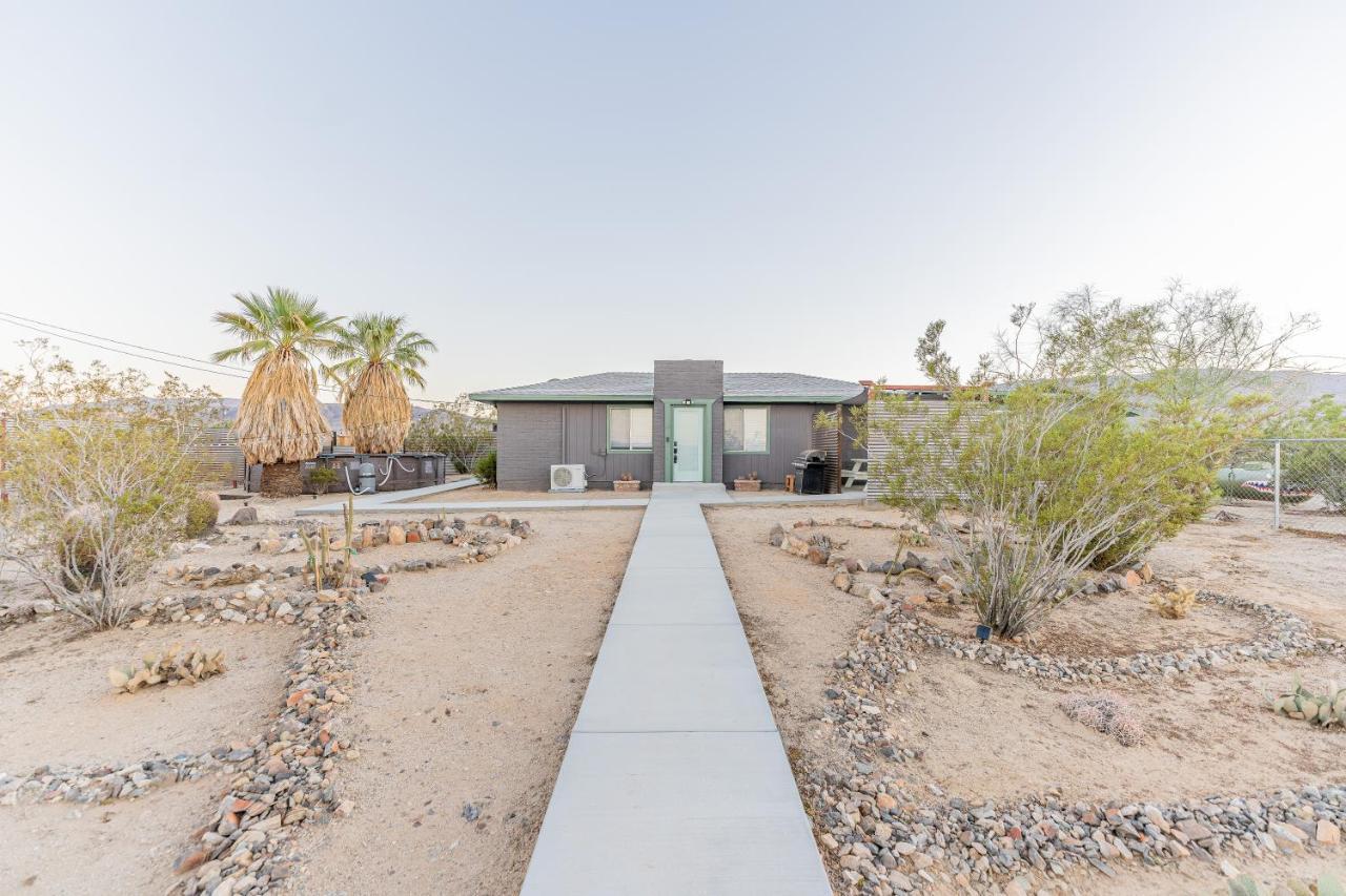 The Cactus Villas at Joshua Tree: Desert Oasis with Pool & Hot Tub Twentynine Palms Exterior photo